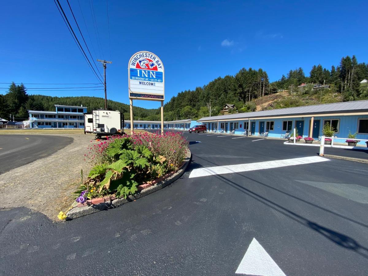 Winchester Bay Inn Reedsport Exterior photo